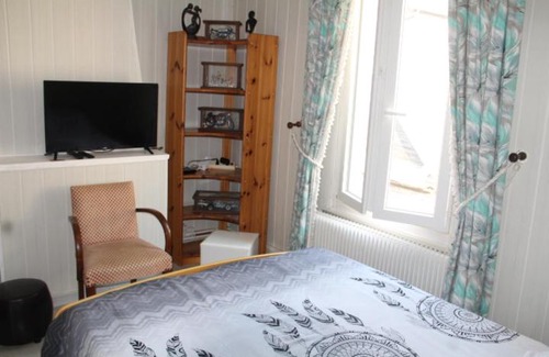 Le Neubourg Apartment | chez mary et bruno