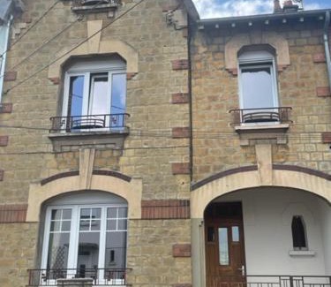 Charleville-Mezieres House | Chez Mathilde et Gaby, chambre d'hôtes