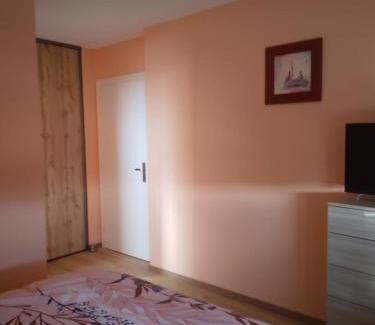 Versaugues Bed & Breakfast | Chez Nelly