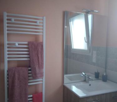 Versaugues Bed & Breakfast | Chez Nelly