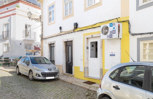 Lagos City Center House | Chez New Best Charm & Design. Your Seaside Dream!