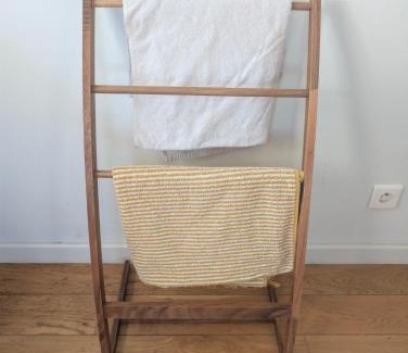 Le Cabot House | Chez Nicolas , 2 chambres de 17m carré et 9m carré, place de parking inclus dans résidence