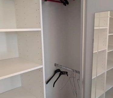 Le Cabot House | Chez Nicolas , 2 chambres de 17m carré et 9m carré, place de parking inclus dans résidence