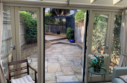 Southfield House | Chez Nous London - pretty 3 bed house in Chiswick with easy access to Heathrow.