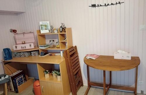 Goise-Champommier-Champclairot House | Chez Papinette, proche gare et centre, pdj compris