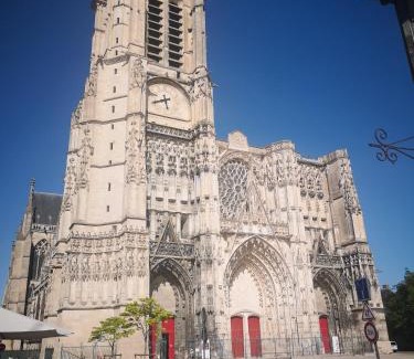 Argancon House | Chez Petit