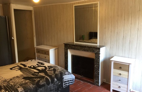 LIsle-sur-Serein House | Chez Petrus, Small village house