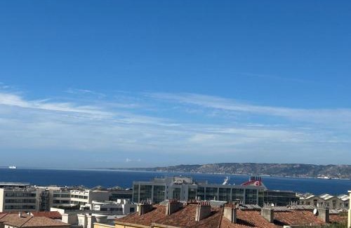 Saint-Lazare Apartment | Chez Sonia - Appart T3 Neuf - Vue Mer, 20 min du Vieux-Port, Gare St Charles