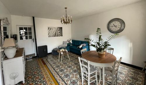 Fraisse-des-Corbieres Bed & Breakfast | Chez Tatie Ménie