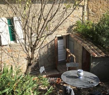 Fraisse-des-Corbieres Bed & Breakfast | Chez Tatie Ménie