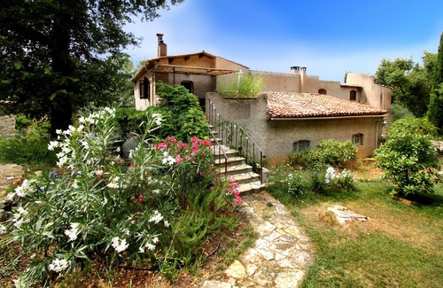 Figanieres Cottage | CHEZ TI, large, charming new gîte for 2 in a peaceful setting between vineyards and forest