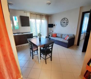 Lozari Apartment | Chez Valérie et Stéphane, Les terrasses de Lozari