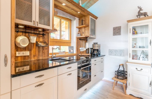 Schonbach House | Chic holiday home close to the Wildkogelbahn