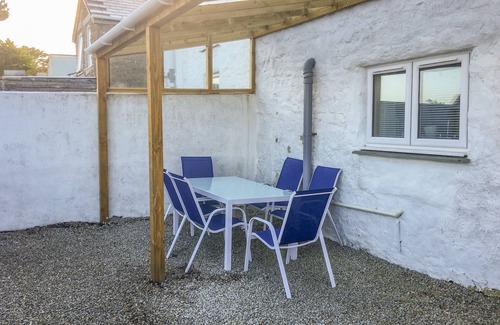 Pendeen Cottage | CHI LOWEN, pet friendly, character holiday cottage in Pendeen