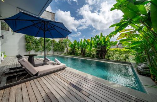 Padonan Villa | Chiama Sun - Berawa Best-Kept Secret - Luxury 4BR Villa with Pool, BBQ - Fast Wi-Fi