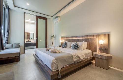 Padonan Villa | Chiama Sun - Berawa Best-Kept Secret - Luxury 4BR Villa with Pool, BBQ - Fast Wi-Fi