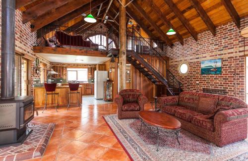Jan Juc House | Chianti Cottages