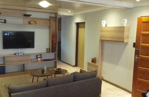 Katima Mulilo House | Chibu Backpackers Accommodation
