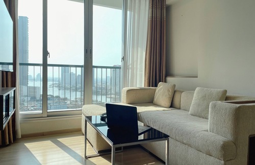 Bang Rak Apartment | Chic 1-bedroom with AC, WiFi, fitness room in vibrant Krung Thep