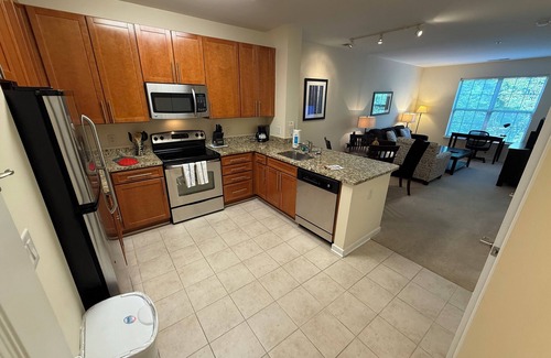 Buckingham Apartment | Chic 1-bedroom apartment with AC, fitness room in fantastic Arlington