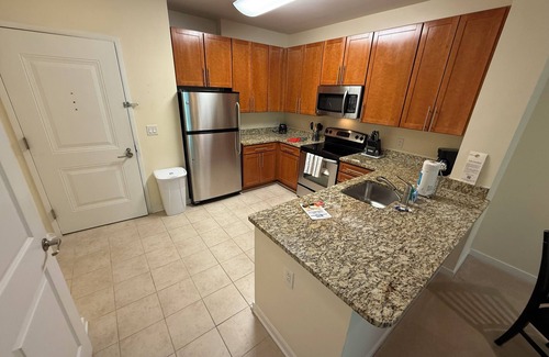 Buckingham Apartment | Chic 1-bedroom apartment with AC, fitness room in fantastic Arlington