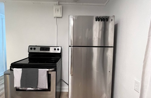 West Dallas Apartment | Chic 1-bedroom apartment with AC, WiFi in fabulous Dallas