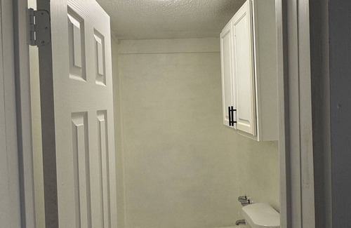 West Dallas Apartment | Chic 1-bedroom apartment with AC, WiFi in fabulous Dallas