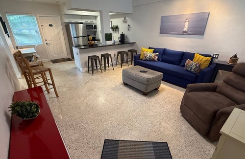 The Roads Apartment | Chic 1-bedroom apartment in amazing "The Roads" Miami with WiFi, AC, and more