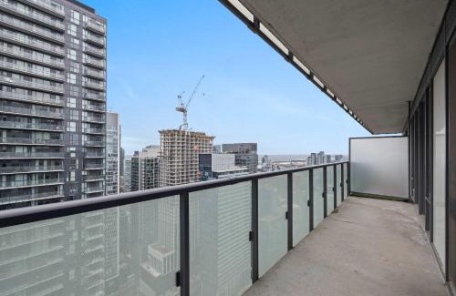 Downtown Toronto Apartment | Chic 1-Bedroom Downtown Toronto Getaway