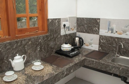 Ahangama Hotel | Chic 1-bedroom hotel with WiFi, AC in marvelous Ahangama