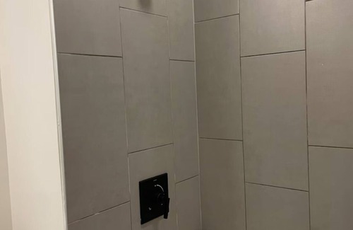 Mill River Apartment | Chic 1-bedroom with WiFi, AC, fitness room in awesome New Haven