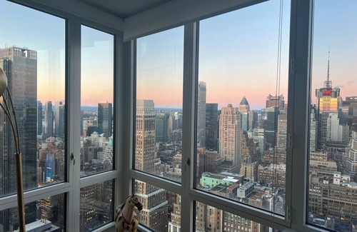 Chelsea Apartment | Chic 1-bedroom with WiFi, fitness room in marvelous New York