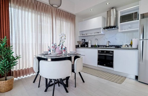 Sarasota Apartment | Chic 1BR Apt, Roof Top Pool,