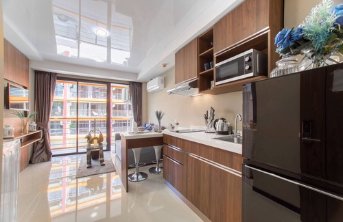 Nai Harn Apartment | Chic 1BR Condo Steps from Nai Harn S311