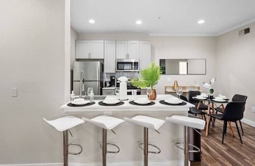 McDowell Mountain Apartments Apartment | Chic 1BR Pool Gym Prkng Near Mayo Clnc & Westwrld