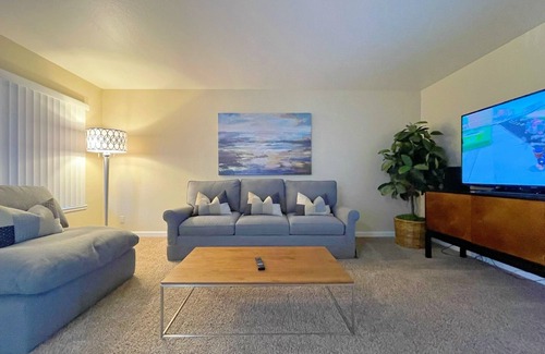 Redwood City Apartment | Chic 2 BDR apartment in Redwood City, CA