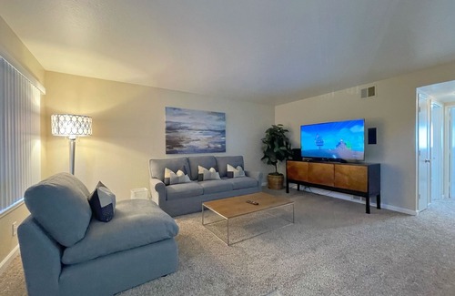 Redwood City Apartment | Chic 2 BDR apartment in Redwood City, CA