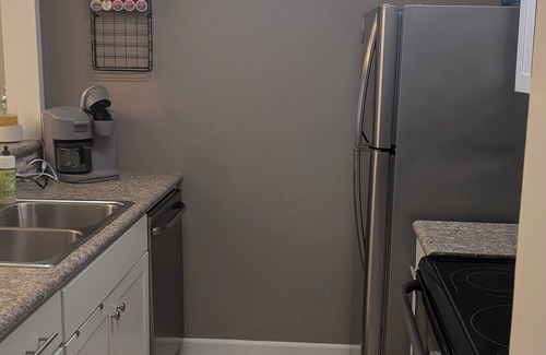 Fairfield Bay Condo | Chic 2-bedroom condo with AC, WiFi in charming Fairfield Bay