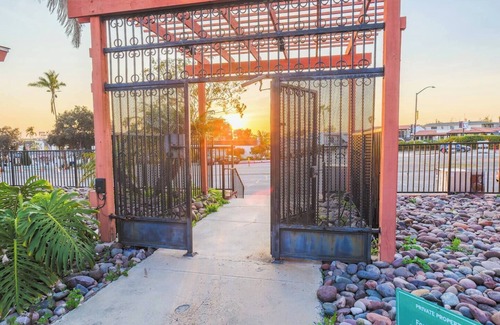 University Heights Condo | Chic 2-bedroom condo in sunny San Diego