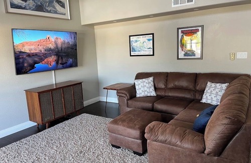 Cabo Del Rio Condo | Chic 2-bedroom condo in Scottsdale - January bonus free stay in Sedona.