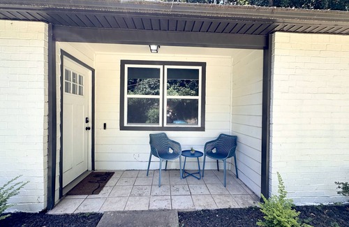 Lilburn Apartment | Chic 2-bedroom corporate apartment with WiFi, AC in welcoming Lilburn