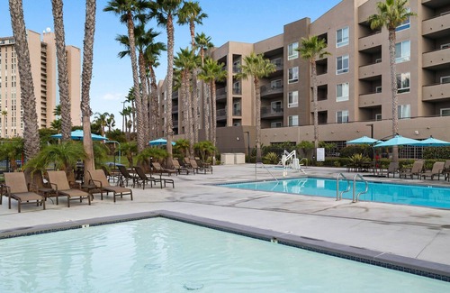 Oceanside Apartment | Chic 2-bedroom twin in cool Oceanside