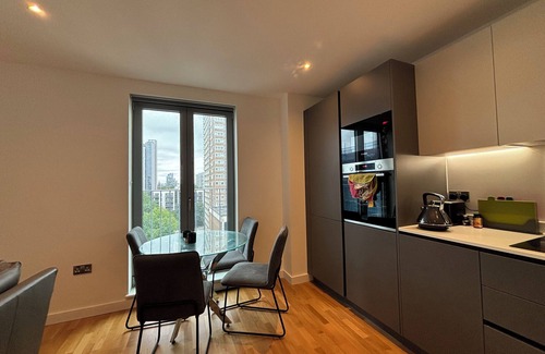 St. Mary's Park Apartment | Chic 2BD Flat with Private Balcony in Battersea