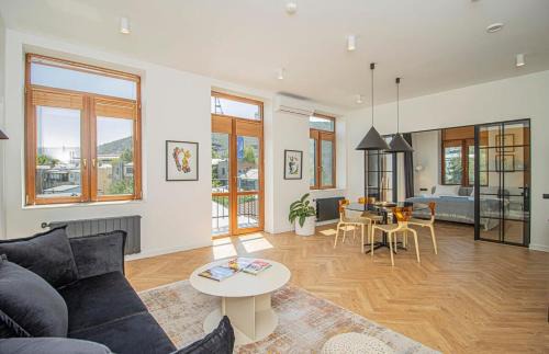 Vera Apartment | Chic 2BR Center Apt with View - By Wehost