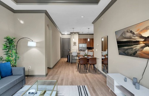 Brady Arts District Apartment | Chic 2BR- Pool,Gym,Parkng,Near BOK Ctr&Arts Dstrct