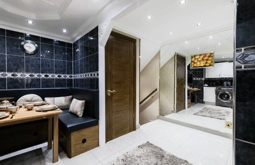 St. Johns Wood Apartment | Chic 3-BDR in Trendy London