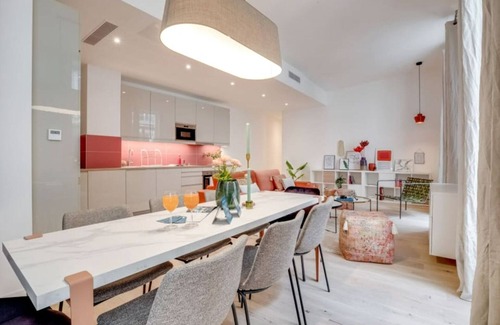 Quartier de la Folie-Mericourt Apartment | Chic 3-Bedroom Apartment in the Heart of Paris