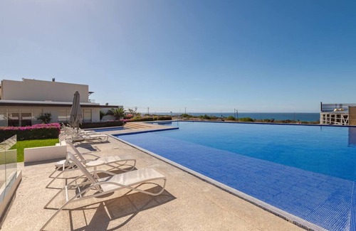 El Tezal Villa | Chic 3-bedroom villa with fitness room and AC in charming Cabo San Lucas