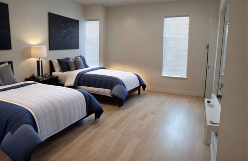 Hollywood Hotel | Chic 3BR Hollywood Oasis with Breathtaking Skyline Views