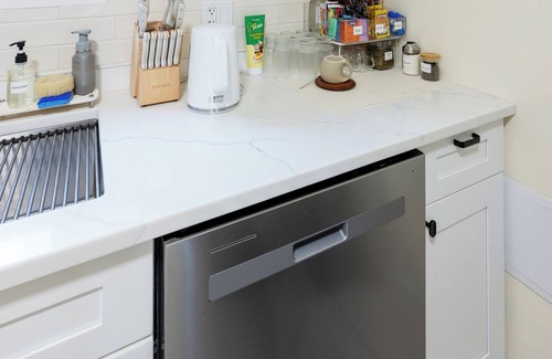 Irving Park House | Chic 3BR King Bed+Work-Friendly+ Firepit